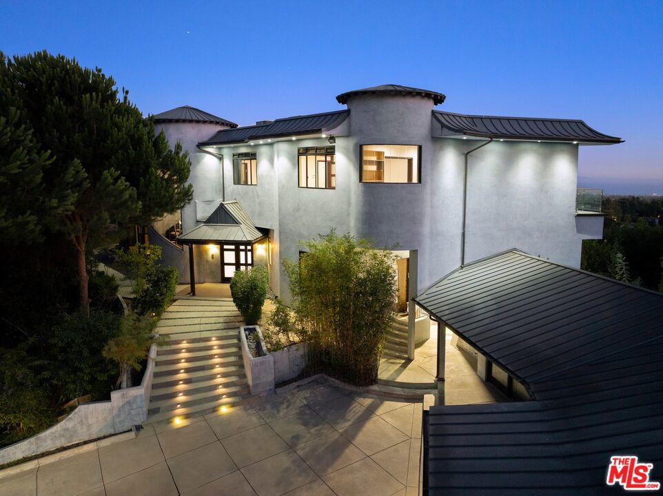 1799 Correa Way