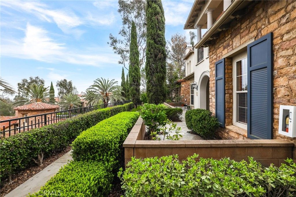 Photo of 19 Altino, Newport Coast, CA 92657 (MLS # OC26043160)