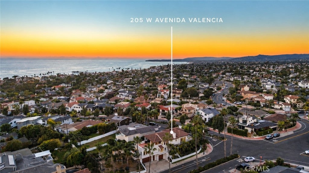205 W Avenida Valencia