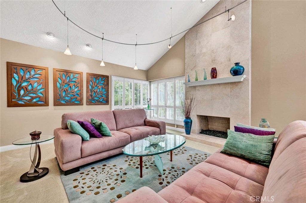 22431 Forest Hill