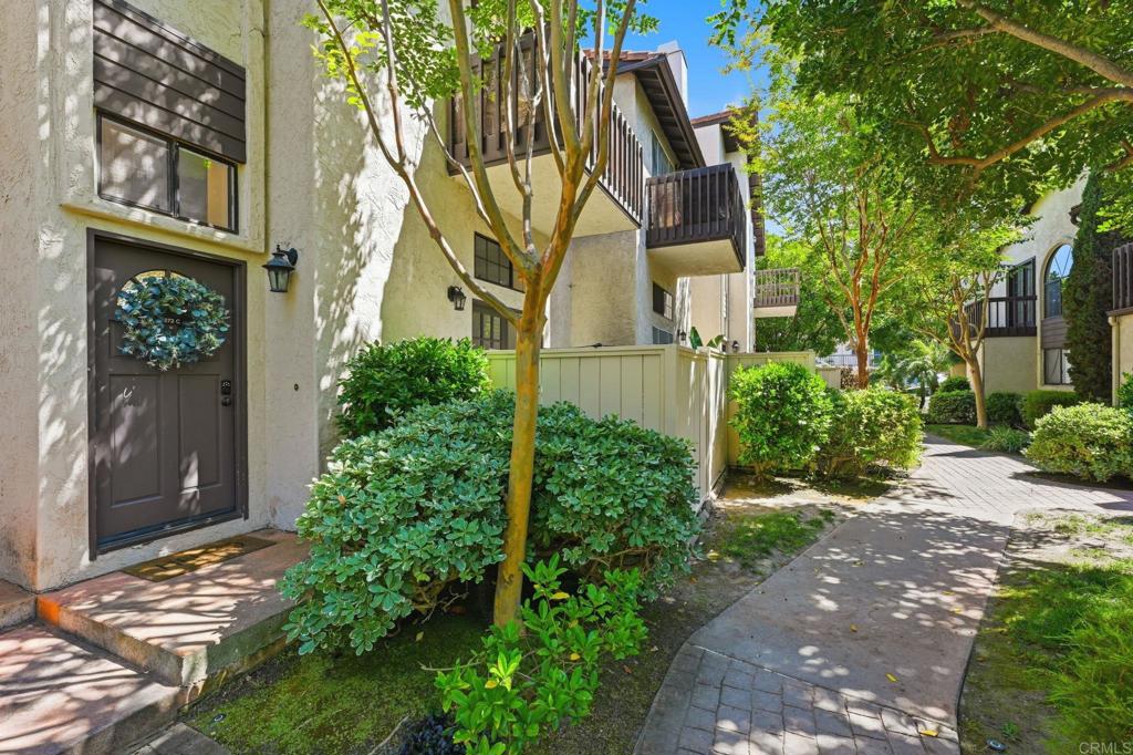 2372 Altisma Way C, Carlsbad CA 92009