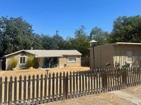 Photo of 818 Olive Street, Paso Robles, CA 93446 (MLS # NS25217803)