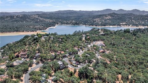 Tiny photo for 8676 Landlubber Lane, Bradley, CA 93426 (MLS # NS26143101)