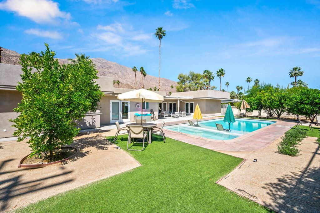 1574 S Via Soledad