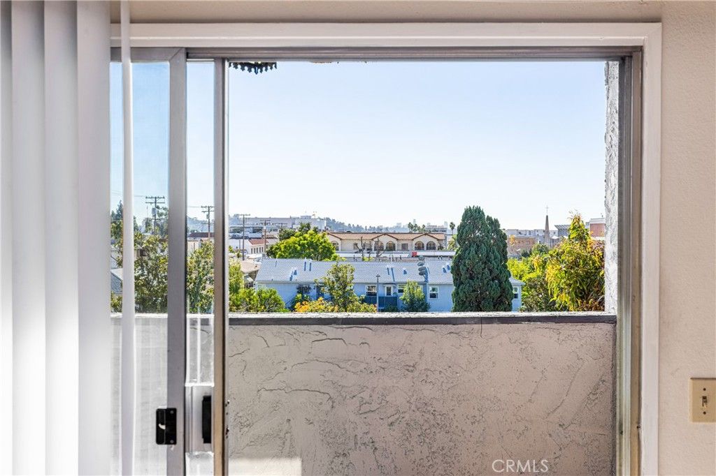 Photo of 310 N Jackson St #326, Glendale, CA 91206 (MLS # GD26026441)