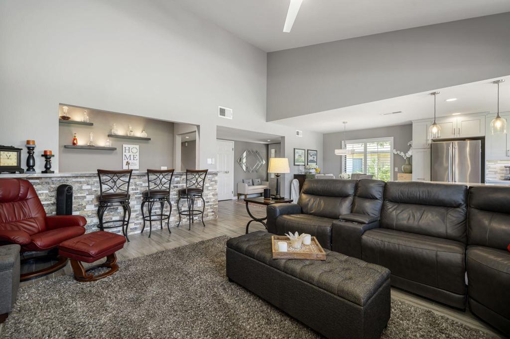 12 La Cerra Circle