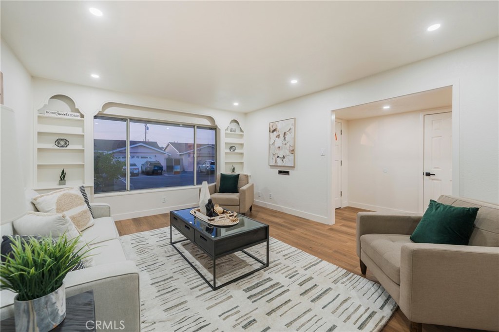 414 E Clarion Dr.