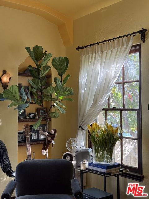 Photo of 923 Alma Street, Glendale, CA 91202 (MLS # 26827667)