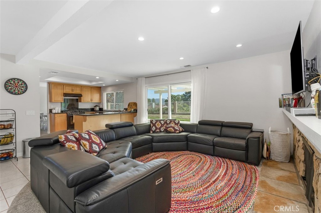 Country (CTRY) - Residential