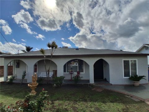 10427 Kewen Pacoima CA 91331
