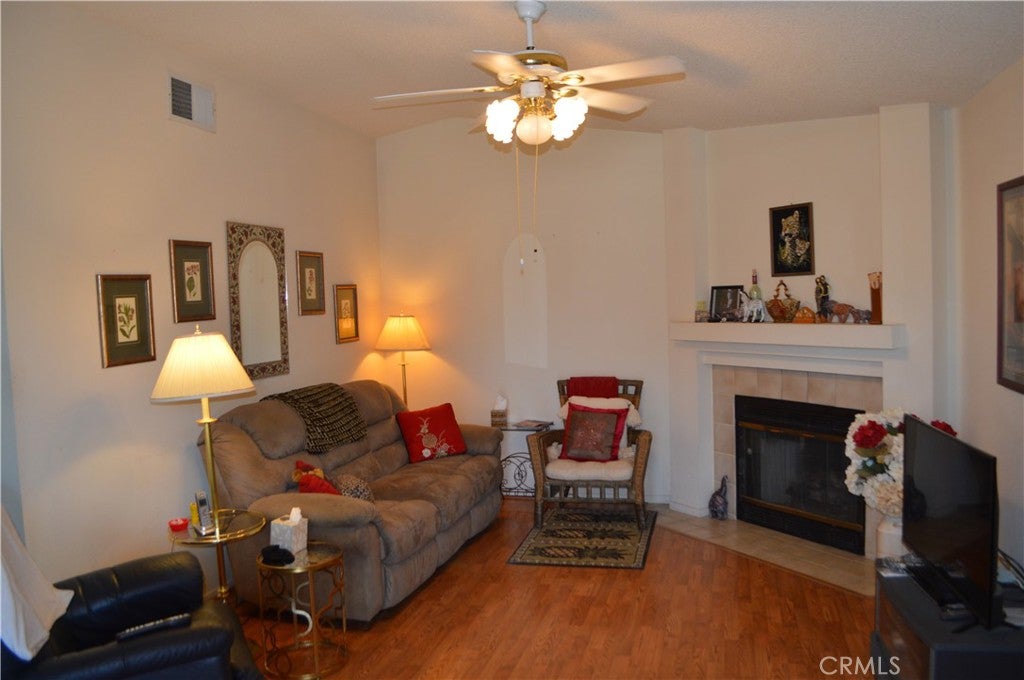 2935 W Fruitvale