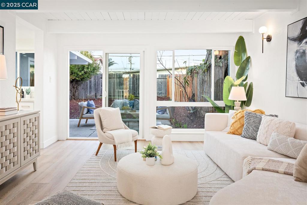 PARK PLAZA - Residential