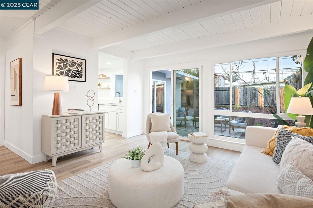 PARK PLAZA - Residential