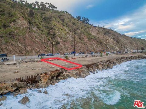 Photo of 20610 Pacific Coast Highway, Malibu, CA 90265 (MLS # 25617203)