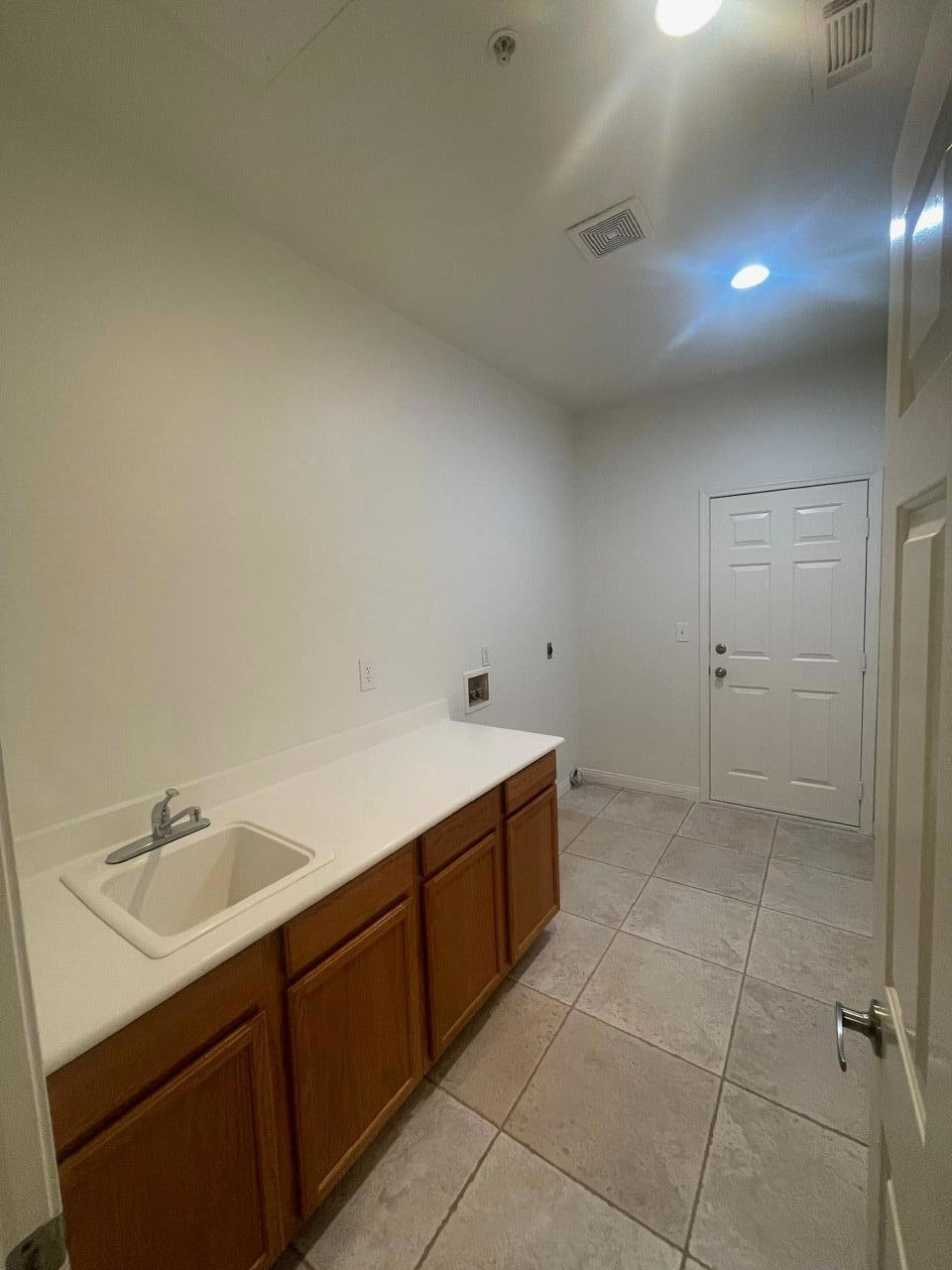 Pele Place - Residential Lease