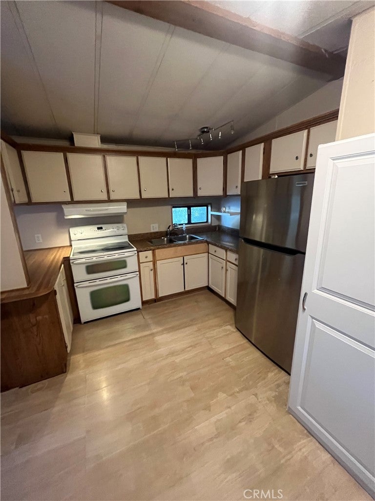 3156 Esplanade 276