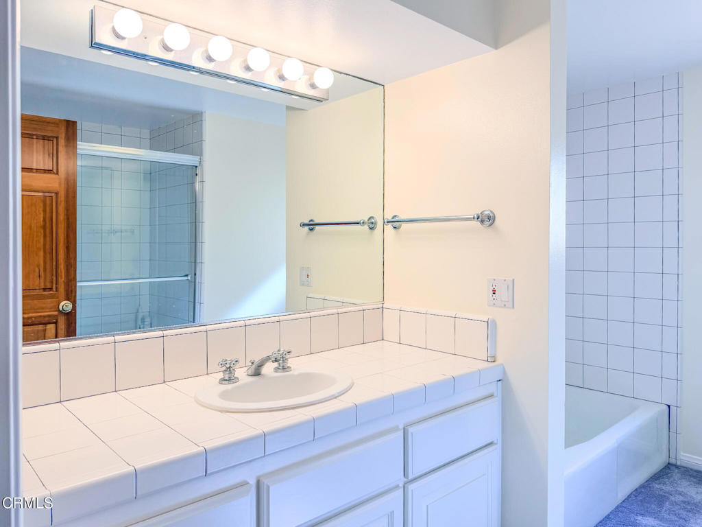 Hollywood Beach - 0302 - Residential Lease