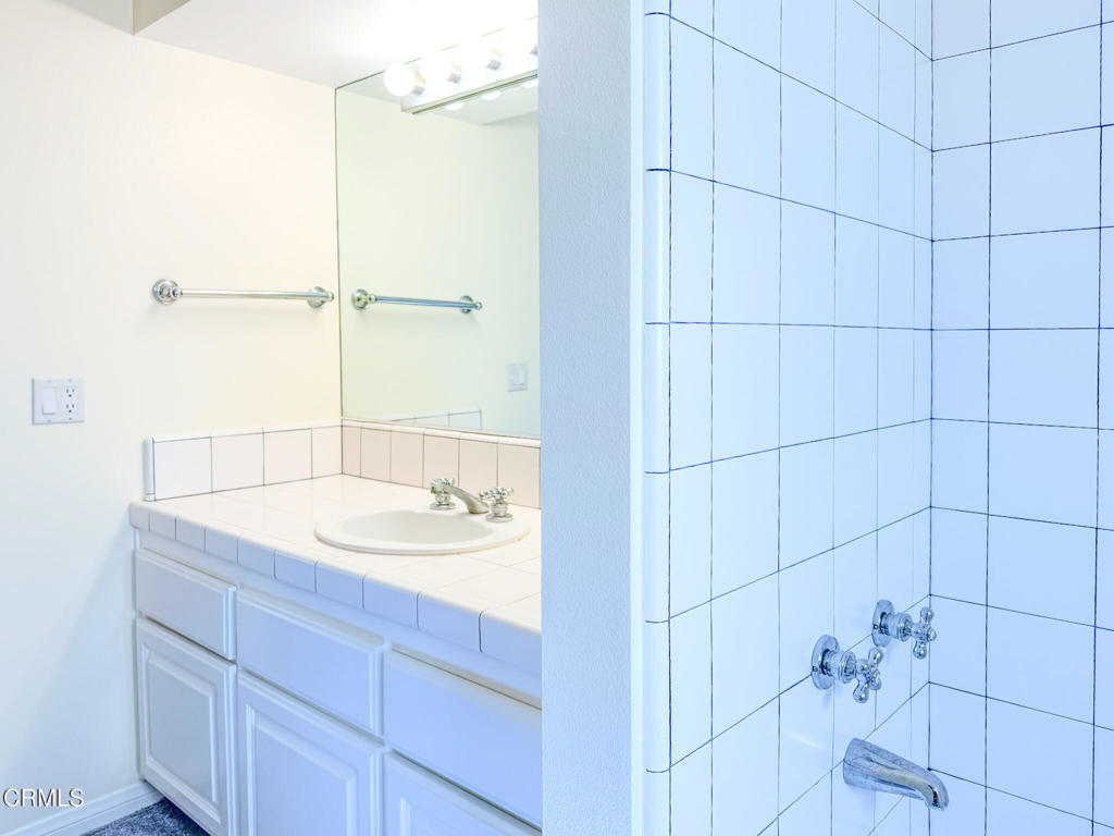 Hollywood Beach - 0302 - Residential Lease