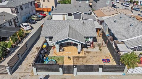 809 N Tamarind Avenue Compton CA 90220