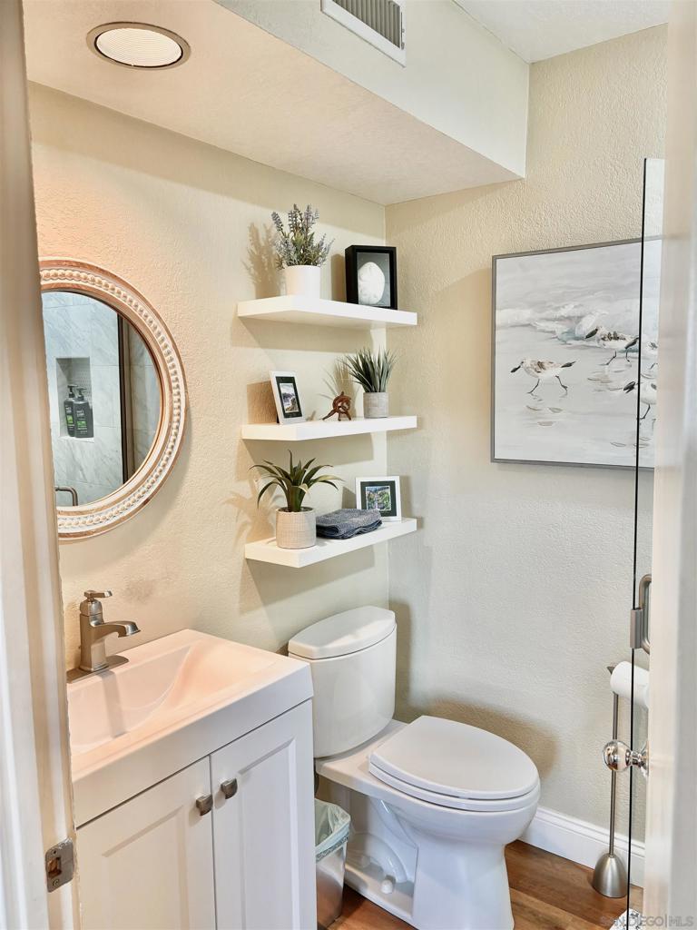 Linda Vista - Residential