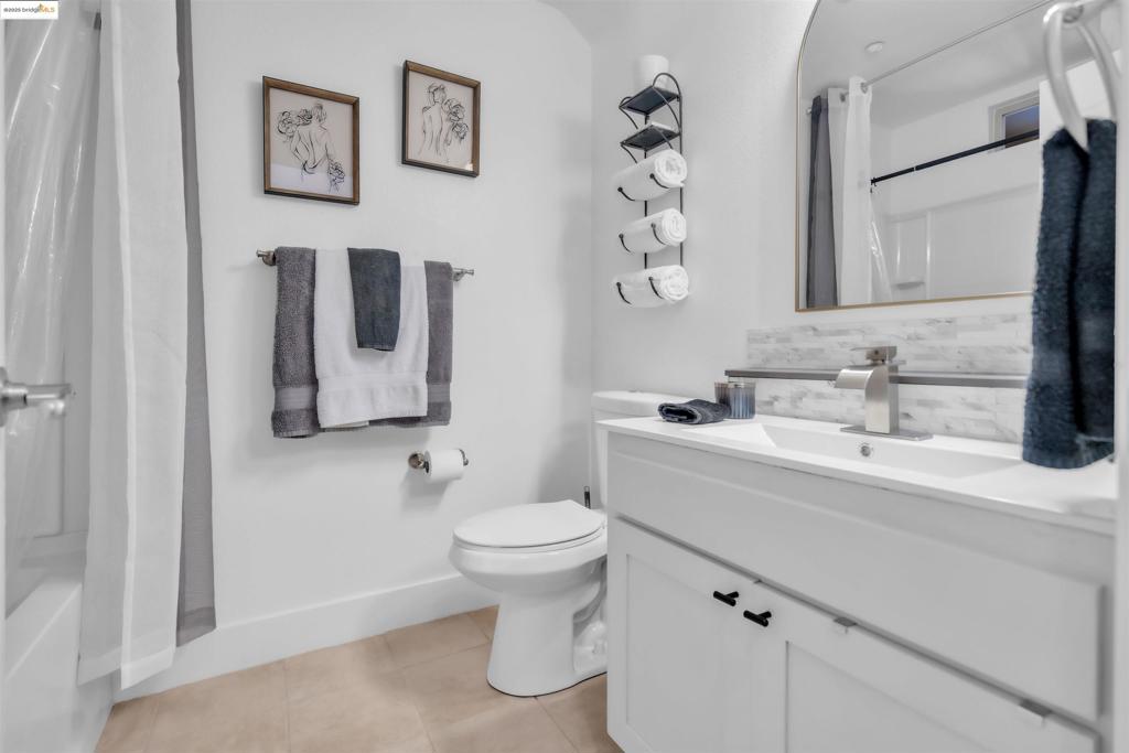 OAKLAND HILLS - Residential