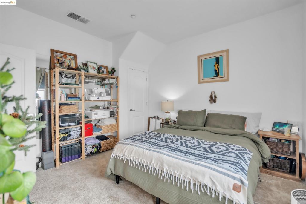 OAKLAND HILLS - Residential