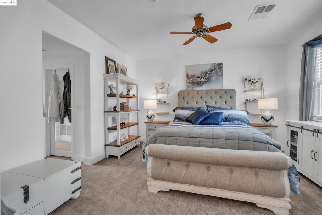 OAKLAND HILLS - Residential