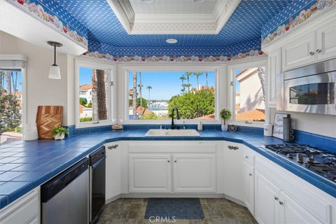 Tiny photo for 4207 Harbour Island LN, Oxnard, CA 93035 (MLS # SR26112169)