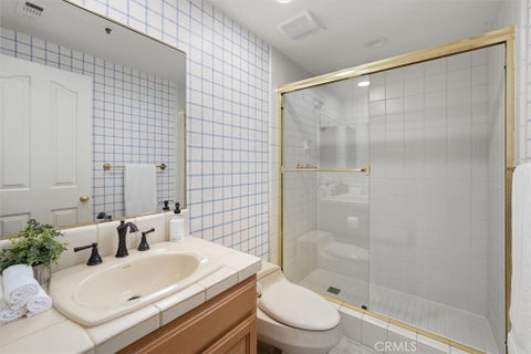 Tiny photo for 4207 Harbour Island LN, Oxnard, CA 93035 (MLS # SR26112169)