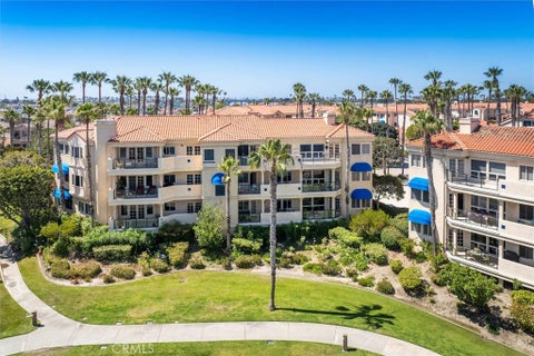 Tiny photo for 4207 Harbour Island LN, Oxnard, CA 93035 (MLS # SR26112169)