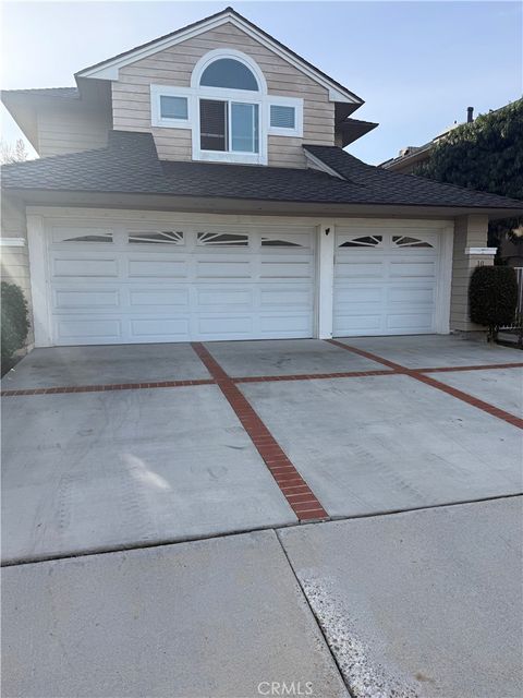 Photo of 10 Red Rock Ln, Laguna Niguel, CA 92677 (MLS # OC26017990)