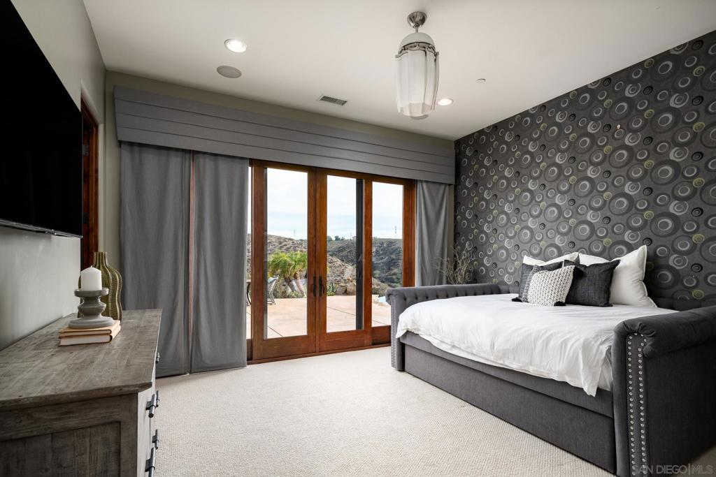 Rancho Santa Fe - Residential