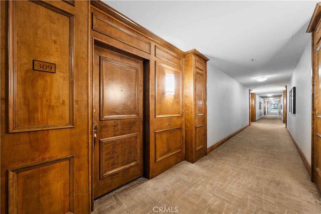 880 W 1st Street 309