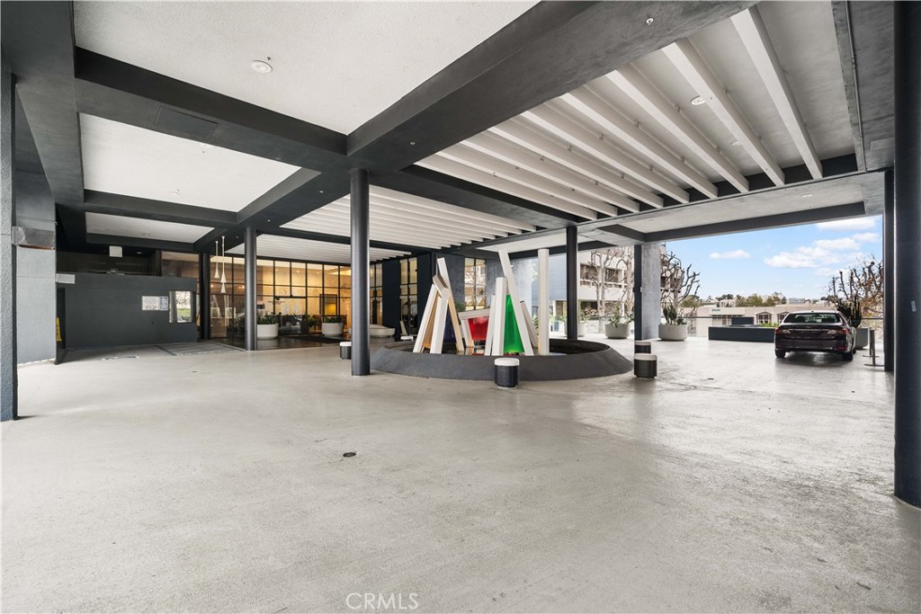 880 W 1st Street 309