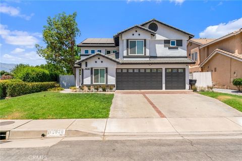 Photo of 15630 Willow Dr, Fontana, CA 92337 (MLS # DW26034814)