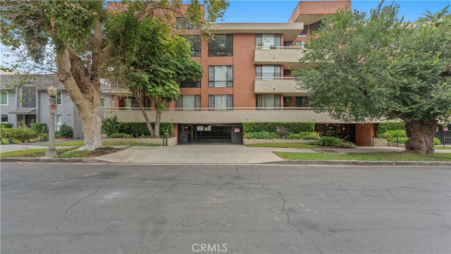 **HUGE PRICE IMPROVEMENT** Discover your personal oasis in this stunning Sherman Oaks condo, located south of the Boulevard. This sun-drenched 2-bed, 2-bath residence offers a sophisticated living experience, complete with a cozy living room and abundant storage. The building itself is a resort-style retreat, featuring a sparkling pool, a tranquil spa, and a fitness center. All of this is just steps away from the vibrant shops, dining, and entertainment of Ventura Boulevard. This isn't just a home; it's a lifestyle.