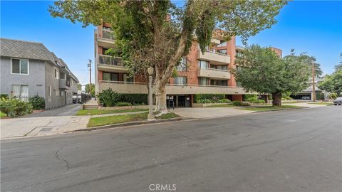 Photo of 14521 Benefit St St #102, Sherman Oaks, CA 91403 (MLS # DW25219699)