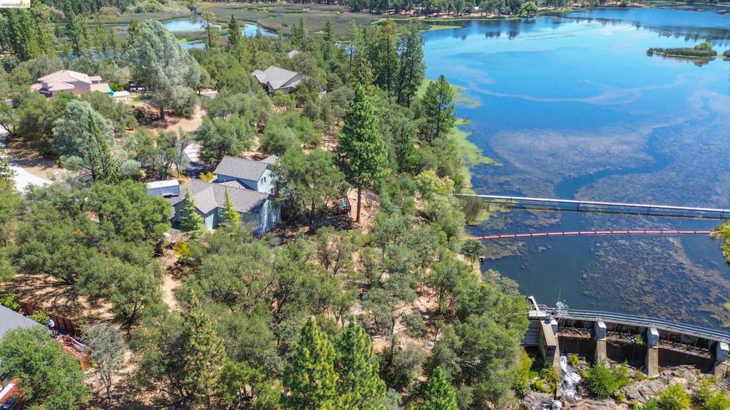 14545 Lake Vista Dr