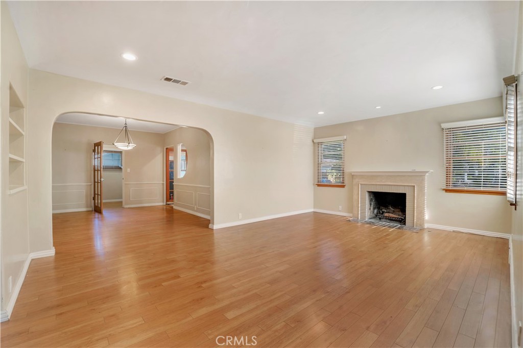 3003 S Beverly Drive