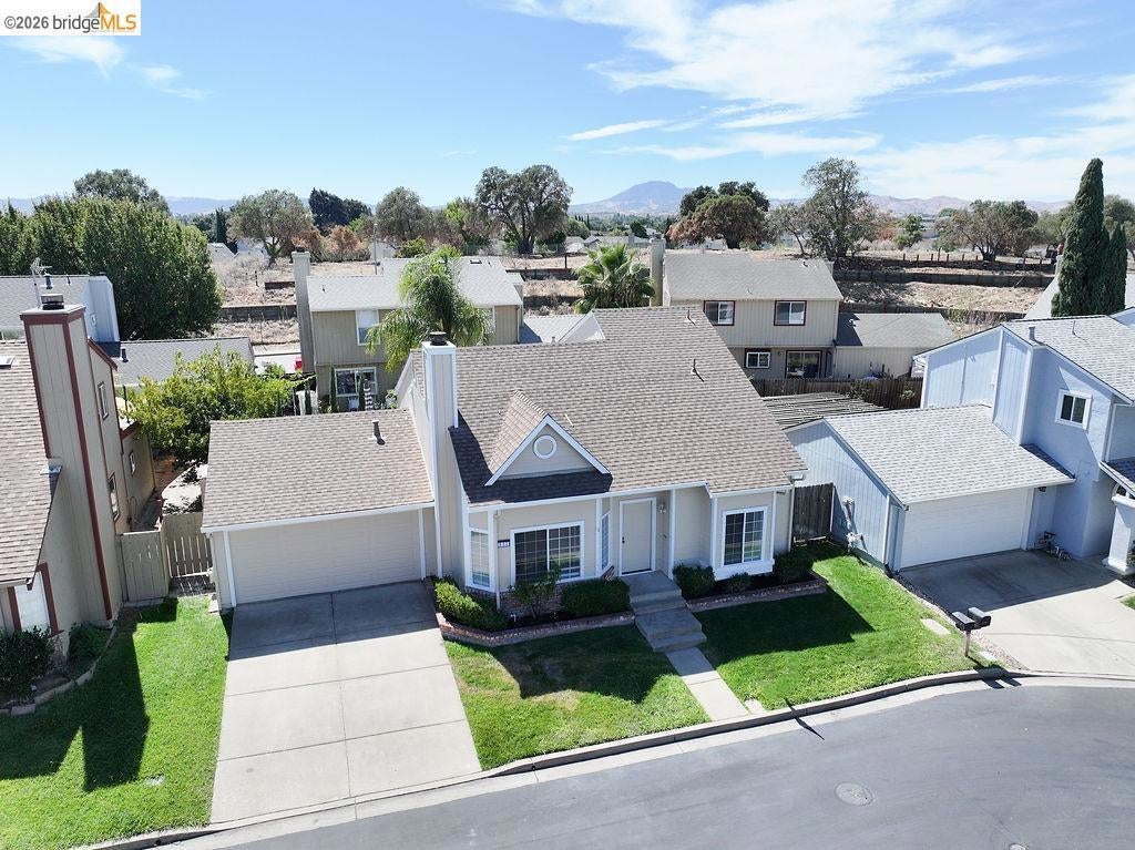 833 Oakwood Way