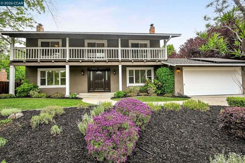 Photo of 11 Ambleside Ct Ct, Danville, CA 94526 (MLS # 41129260)