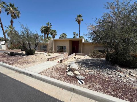 Photo of 71400 Gardess Road, Rancho Mirage, CA 92270 (MLS # 219146968DA)