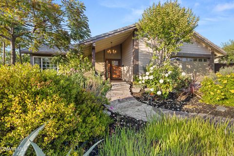 Photo of 121 Windsong Street, Thousand Oaks, CA 91360 (MLS # 226002272)