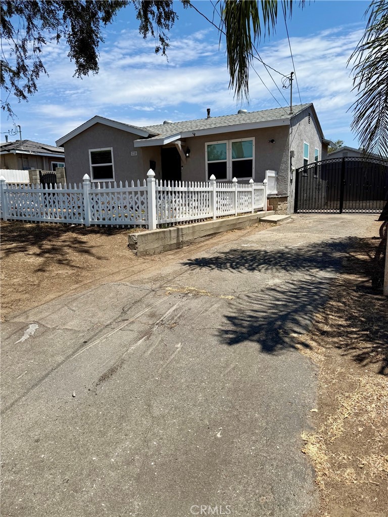 220 N Orange Avenue