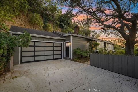 2252 Verde Oak Los Angeles CA 90068