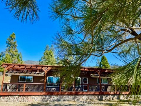 Photo of 2350 Harris Rd, Mariposa, CA 95338 (MLS # MP26060094)