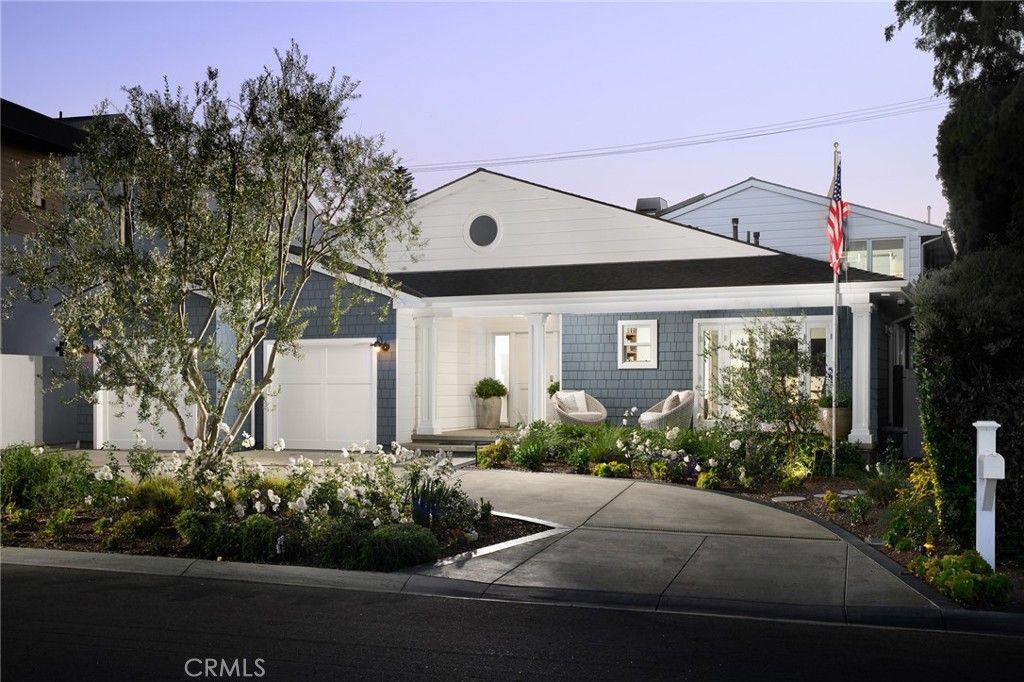 Photo of 519 Signal Road, Newport Beach, CA 92663 (MLS # OC25266703)