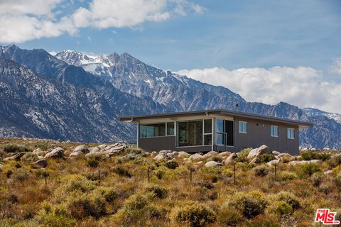 Photo of 3800 Granite View Drive, Lone Pine, CA 93545 (MLS # 26831093)