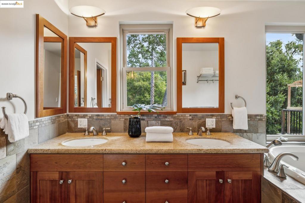 CROCKER HGHLANDS - Residential