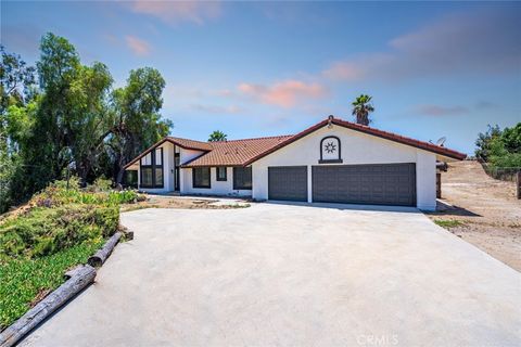 Photo of 18085 Golden Leaf Lane, Woodcrest, CA 92504 (MLS # PW25188909) Photo of 18085 Golden Leaf Lane, Woodcrest, CA 92504 (MLS # PW25188909)